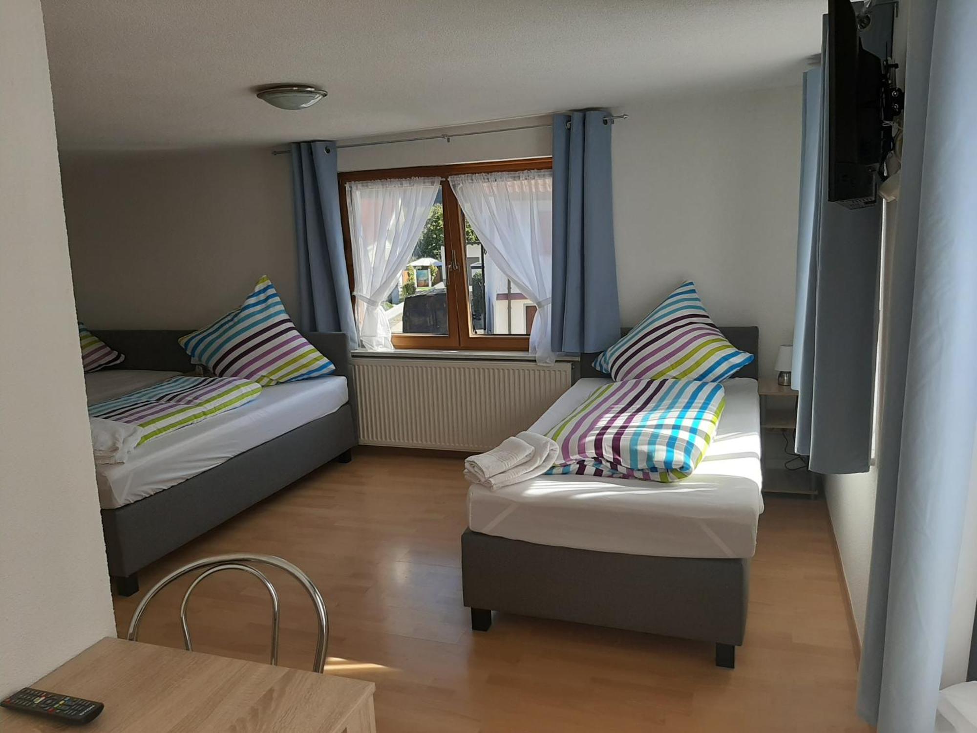 Gaestehaus Pension Waldhorn Weilen unter den Rinnen Exteriör bild
