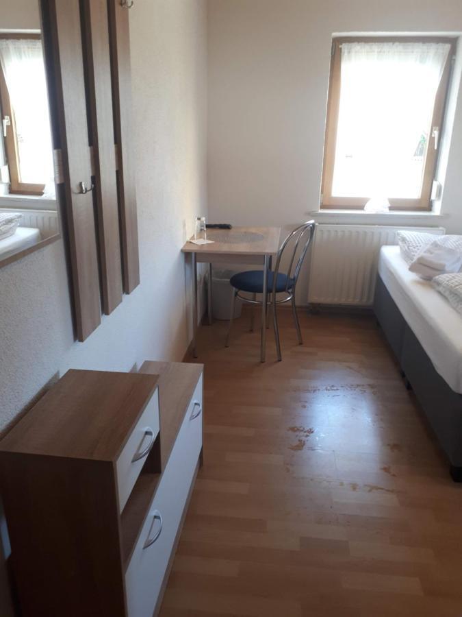 Gaestehaus Pension Waldhorn Weilen unter den Rinnen Exteriör bild