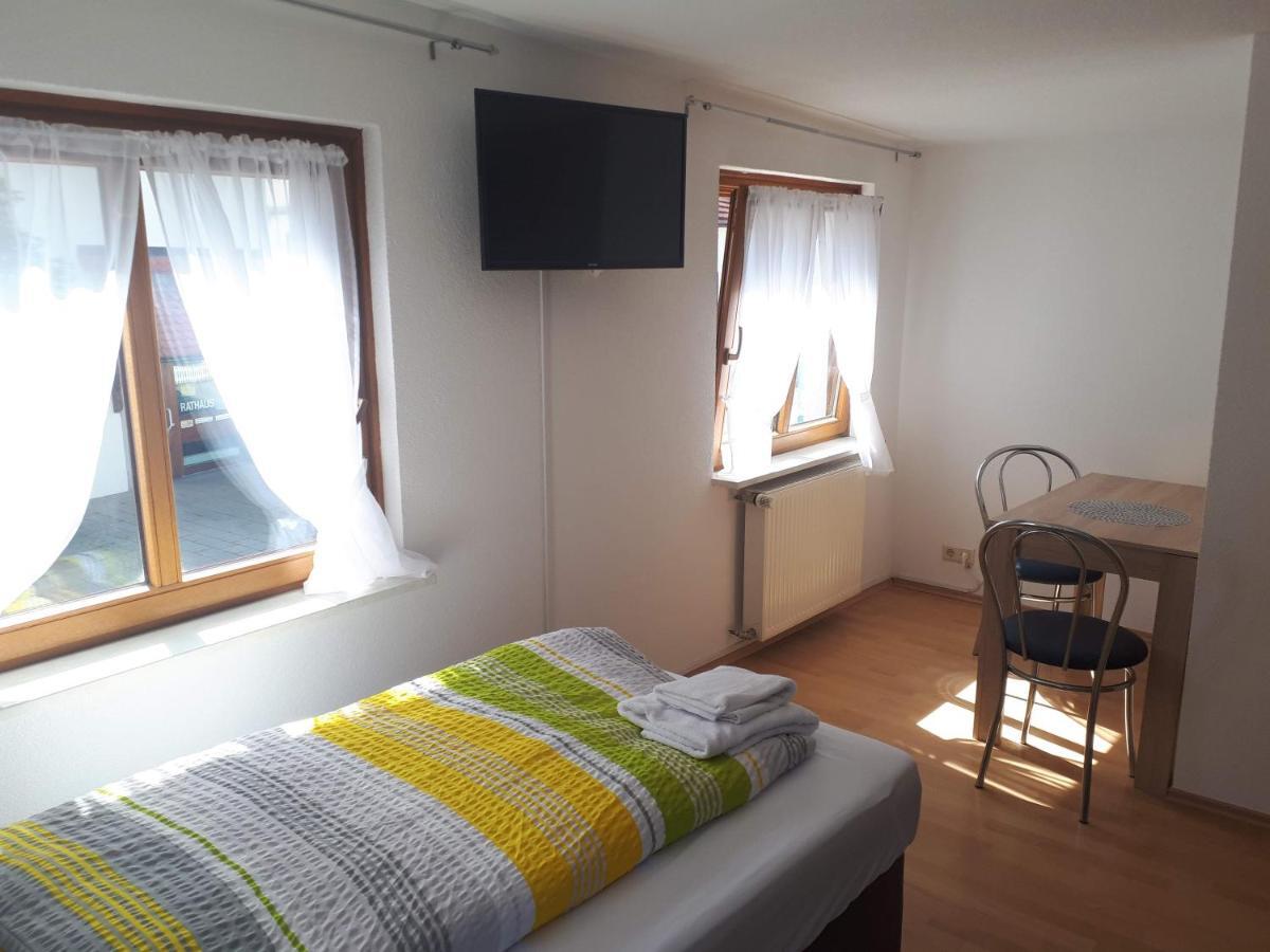 Gaestehaus Pension Waldhorn Weilen unter den Rinnen Exteriör bild