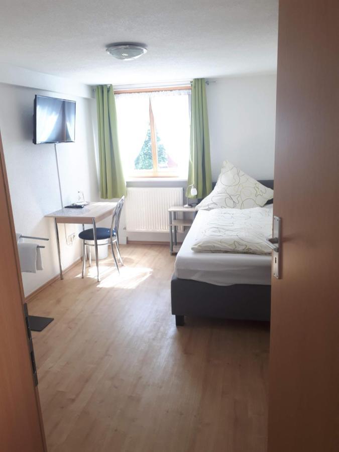 Gaestehaus Pension Waldhorn Weilen unter den Rinnen Exteriör bild